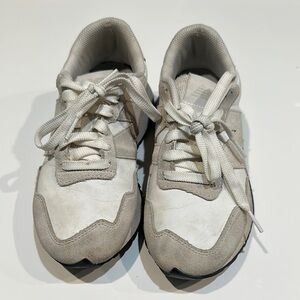New Balance Cream and Gray Sneakers